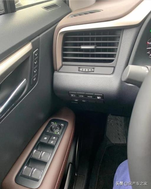 雷克萨斯RX450hL提车，车主：2月份开始关注，是好车