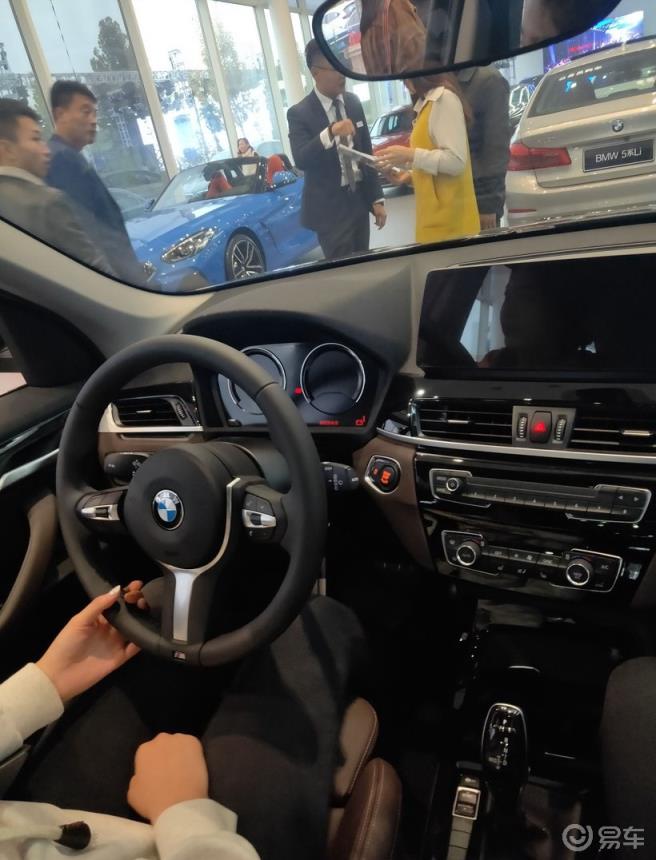 宝马X1提车作业 25领先地中海蓝 新款2020款
