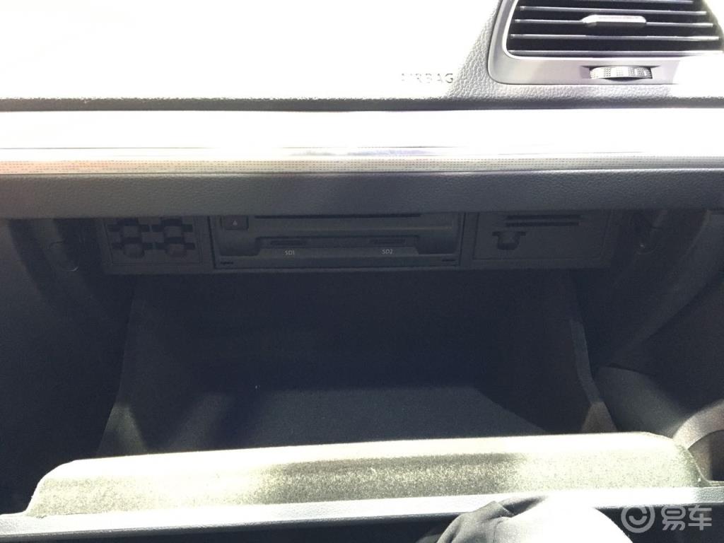 #自由自在高尔夫#车展中的情怀车