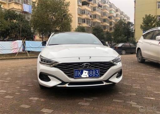 放弃思域选择菲斯塔，车主：现代最美神车，就一个字帅