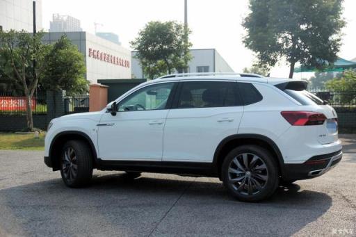 动力比RAV4强太多，探岳2.0T四驱版提车作业