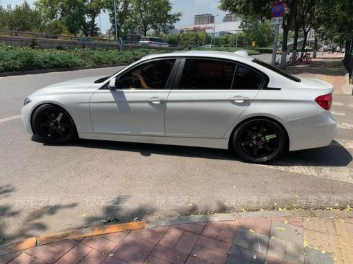 宝马3系改装纪念帖 绞牙姿态更显运动气息