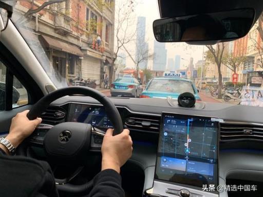 蔚来ES8用车体验，50万内无敌手，不担心续航打折