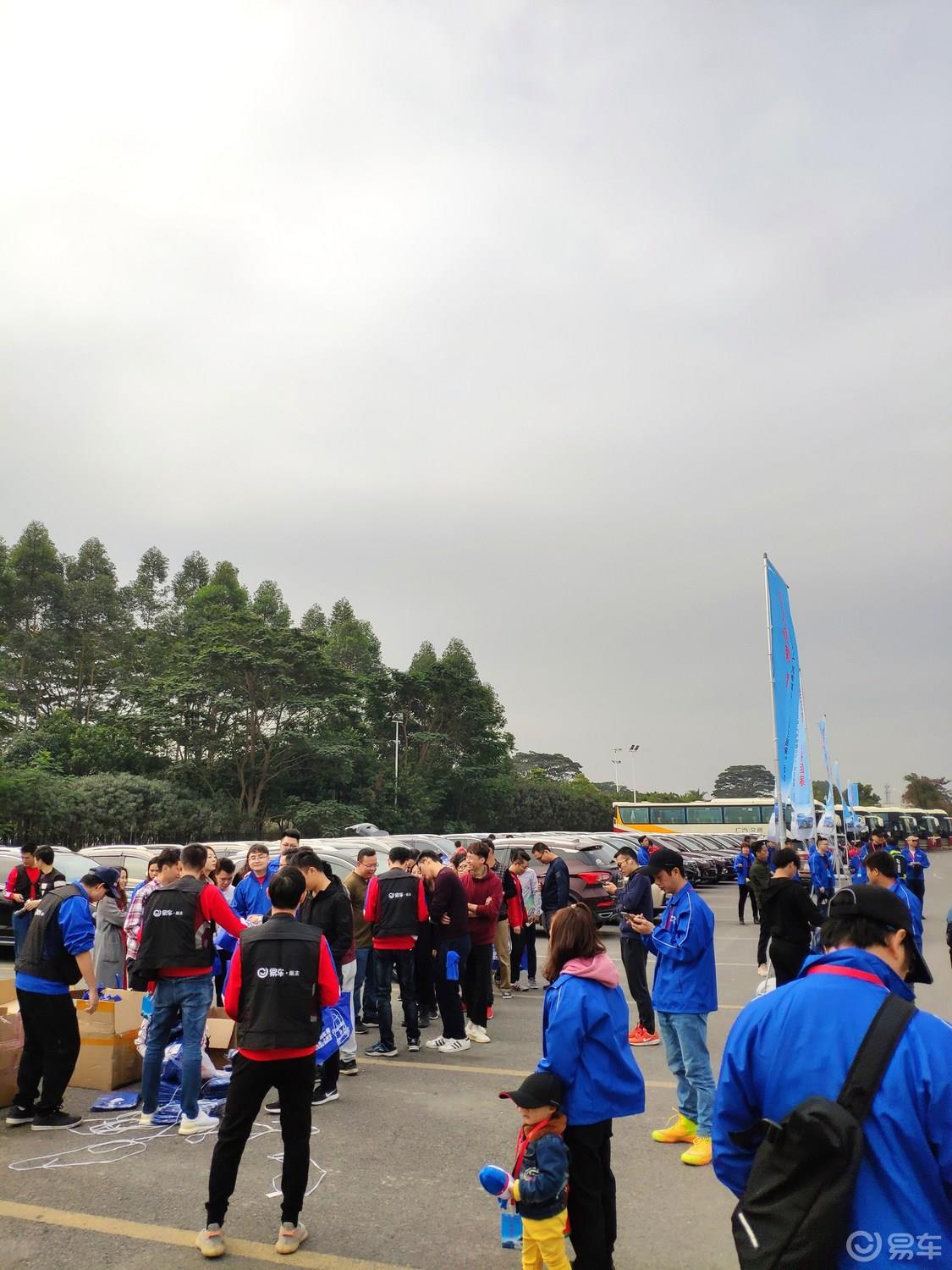 广汽传祺GS4”百万信赖 易祺回家”车友回家活动报道