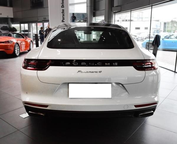 看了奔驰和奥迪A7，花120万提保时捷Panamera，车主：差距明显！