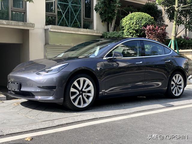 提车一个月2000KM 国产特斯拉 Model 3 测评 花30万买它值得吗？