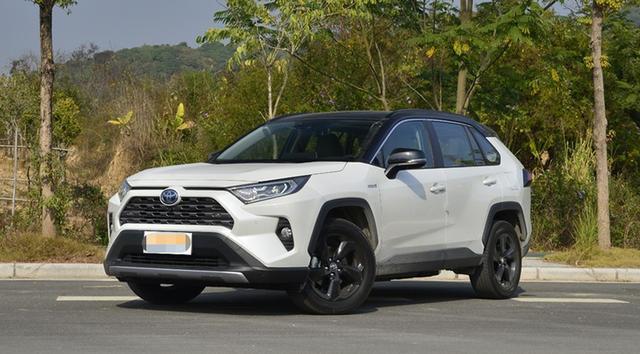 23万提了本田CR-V，1个月后再开丰田RAV4，车主：差距一目了然