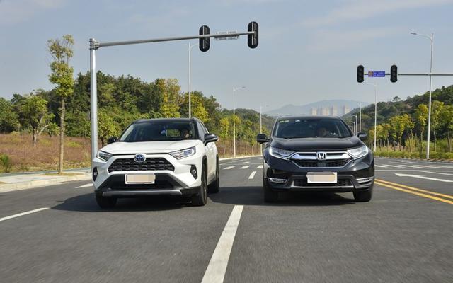 23万提了本田CR-V，1个月后再开丰田RAV4，车主：差距一目了然