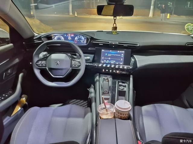 落地16万，丐版标致508L提车，比同价位的大众速腾香多了