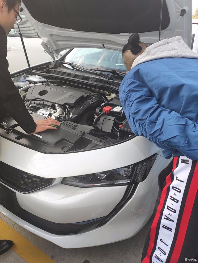 落地16万，丐版标致508L提车，比同价位的大众速腾香多了