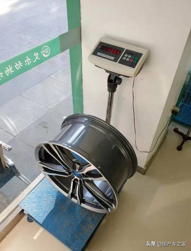 放弃22寸，唐DM轮毂改21寸锻造轮毂，颜值与性能再提一档