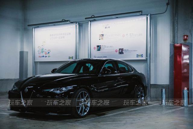 打造素改黑武士 阿尔法·罗密欧Giulia改装案例