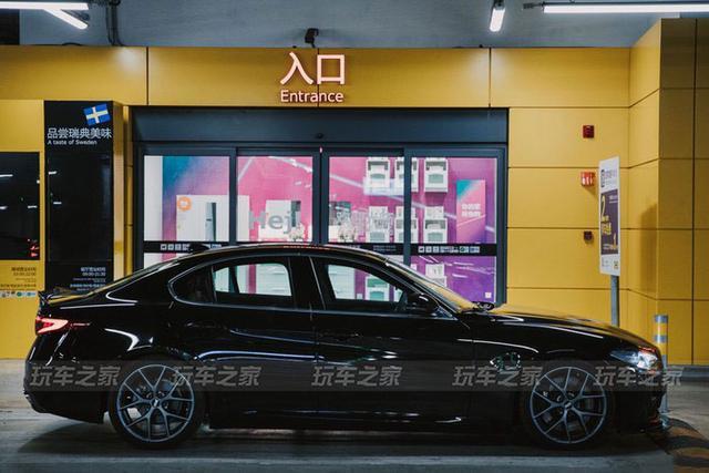打造素改黑武士 阿尔法·罗密欧Giulia改装案例