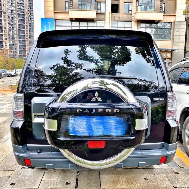 当年新车落地70万，13年开了9万多公里，三菱帕杰罗用车分享