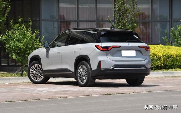 落地48.5万买了辆蔚来ES6，开了6个月，车主：驾驶舒适，环保省钱