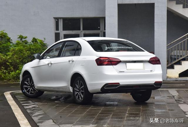 落地9万买了辆吉利帝豪，开了5个月，车主：居家代步，皮实耐用