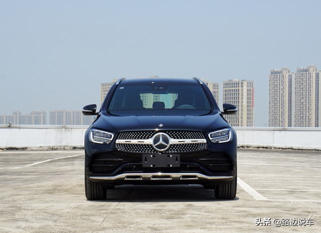 舒适感不错，空间大？奔驰GLC300车主追求空间选它不后悔