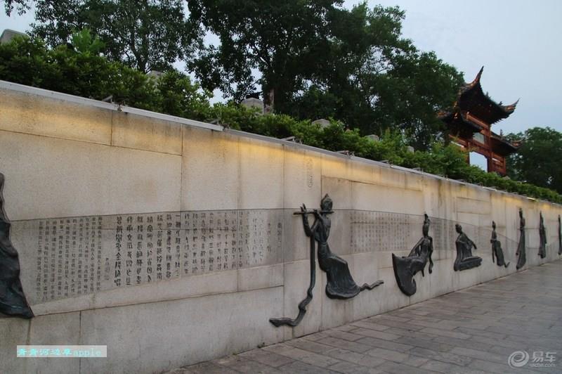 【易起鲨向未来】【青青河边草】南京印象之二夫子庙秦淮河风光带