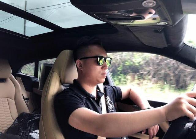 国内提兰博基尼Urus，车主：打开车门终于知道什么叫跑车式SUV
