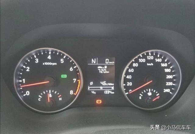 落地不到8万元买了现代悦动，却被朋友说不到10万元的车没面子