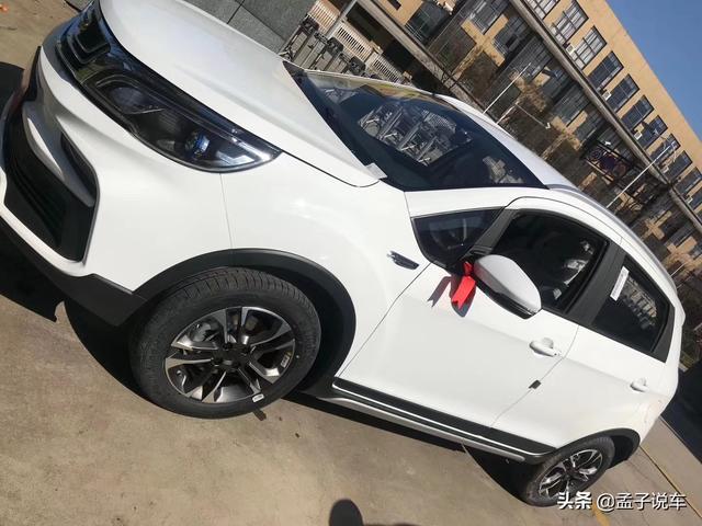 6.2万喜提吉利远景X3，用车500公里，车主：空间油耗很满意