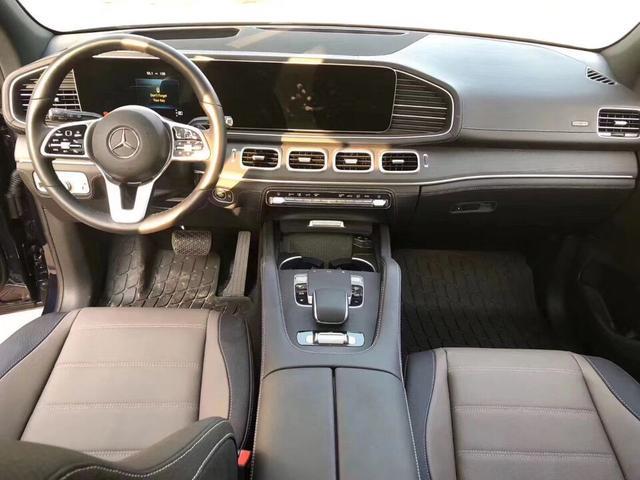 全新一代奔驰GLE提车！落地价与途锐看齐，外观比宝马X5还帅气