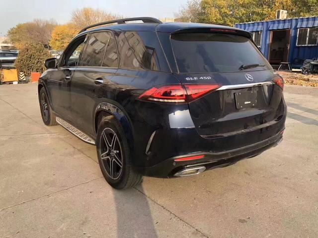 全新一代奔驰GLE提车！落地价与途锐看齐，外观比宝马X5还帅气