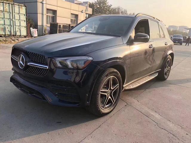 全新一代奔驰GLE提车！落地价与途锐看齐，外观比宝马X5还帅气
