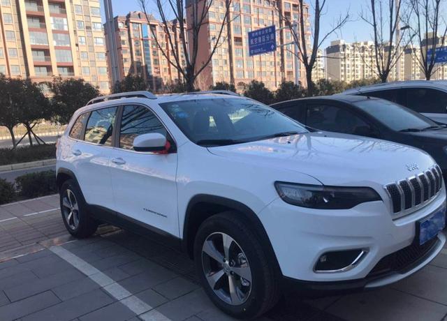 面对全新Jeep自由光，大众探岳默然低下了头