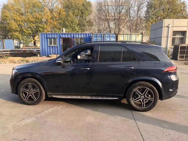 全新一代奔驰GLE提车！落地价与途锐看齐，外观比宝马X5还帅气