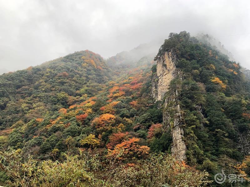 追云逐雪 初冬冰雪中穿越川西宝康小金线