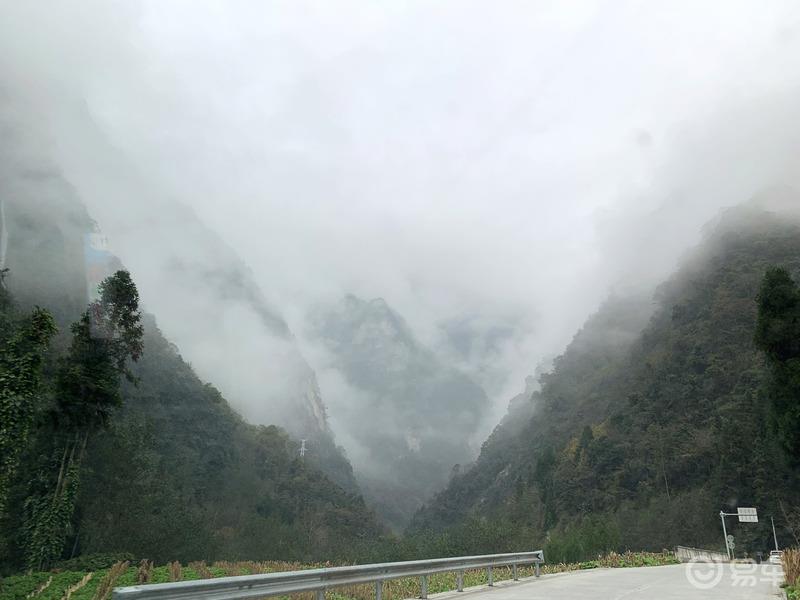 追云逐雪 初冬冰雪中穿越川西宝康小金线