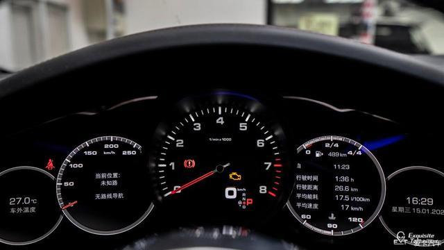 给多少辆宝马都不换，保时捷卡宴提车，红色的内饰很帅气