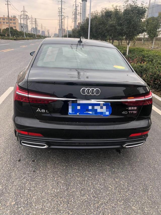 行政商务家用的老大哥，奥迪A6，今天它帅气的走来啦