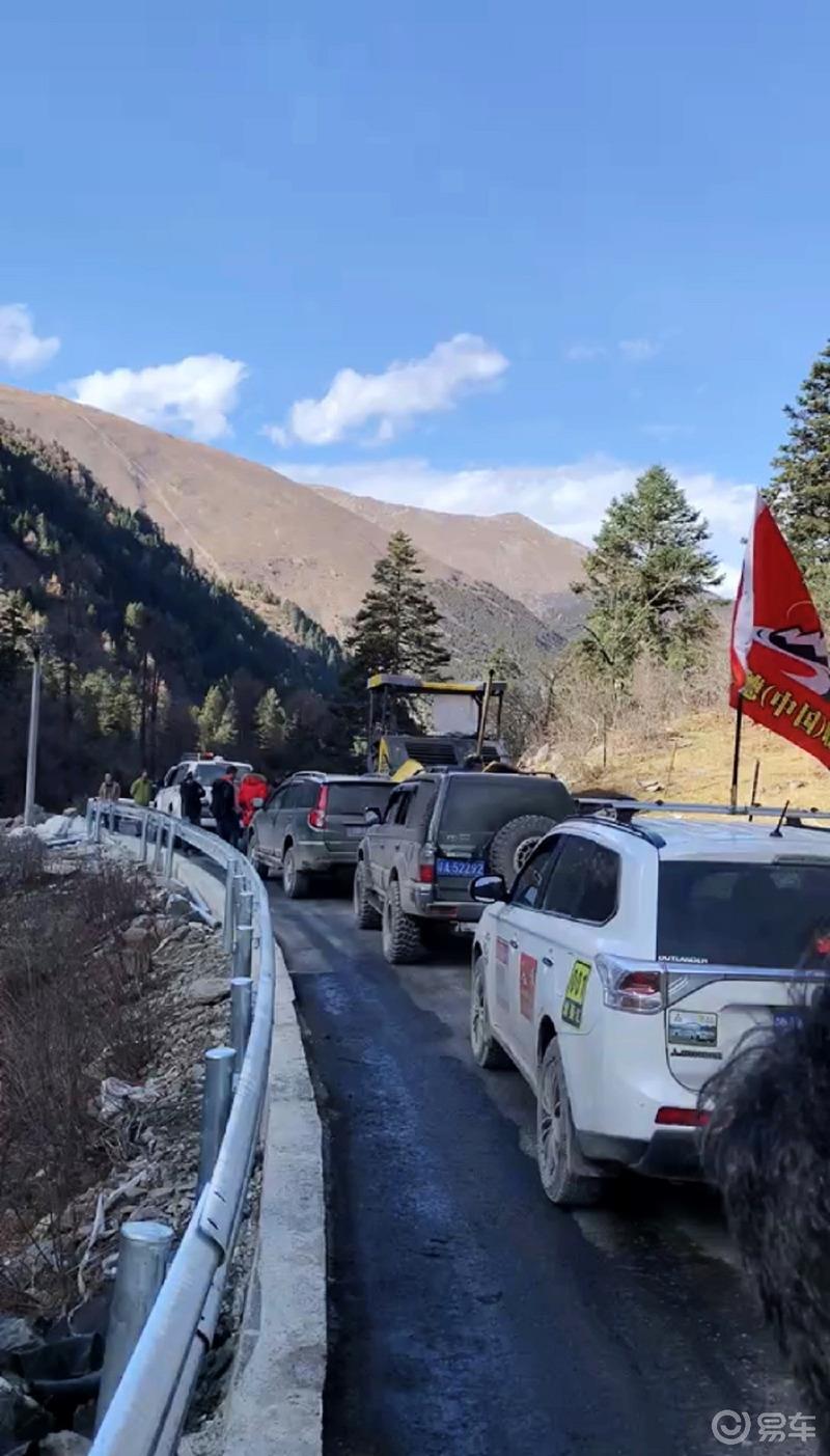 追云逐雪 初冬冰雪中穿越川西宝康小金线