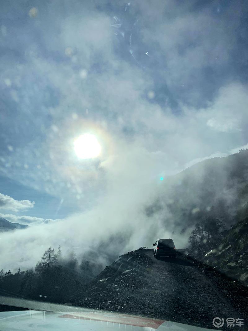 追云逐雪 初冬冰雪中穿越川西宝康小金线