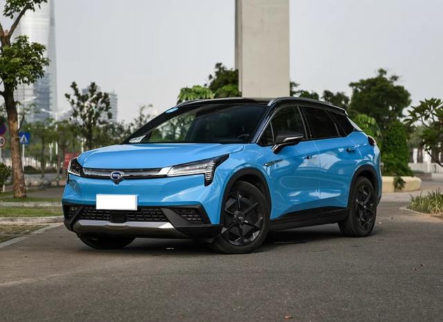 新能源的“新秀”，续航600KM提速3.9秒，这SUV让特斯拉车主羡慕