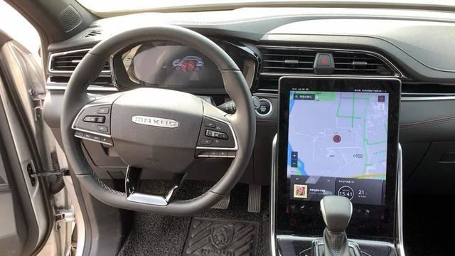 MAXUS D60三千公里感受：一身潮牌的佛系青年