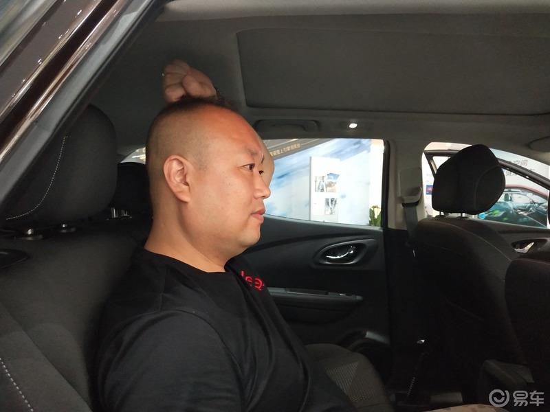 “易起鲨向未来”雷诺科雷嘉提车帖