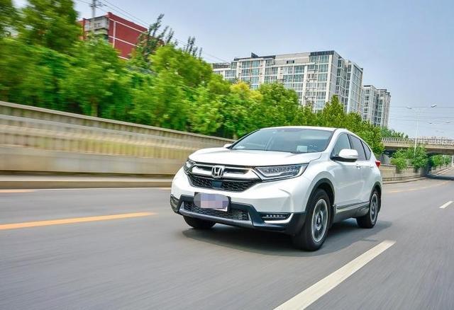 15.4万喜提长安CS75 PLUS，再换到本田CR-V，车主：对比差距明显