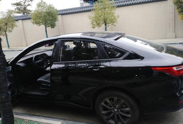 不到10万提台B级车，长近5米配钻石车标，春节回家有它很安全