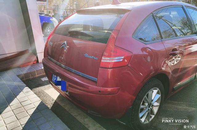 圆了跑车梦，女司机宝石红mustang提车+用车分享，优缺点都有