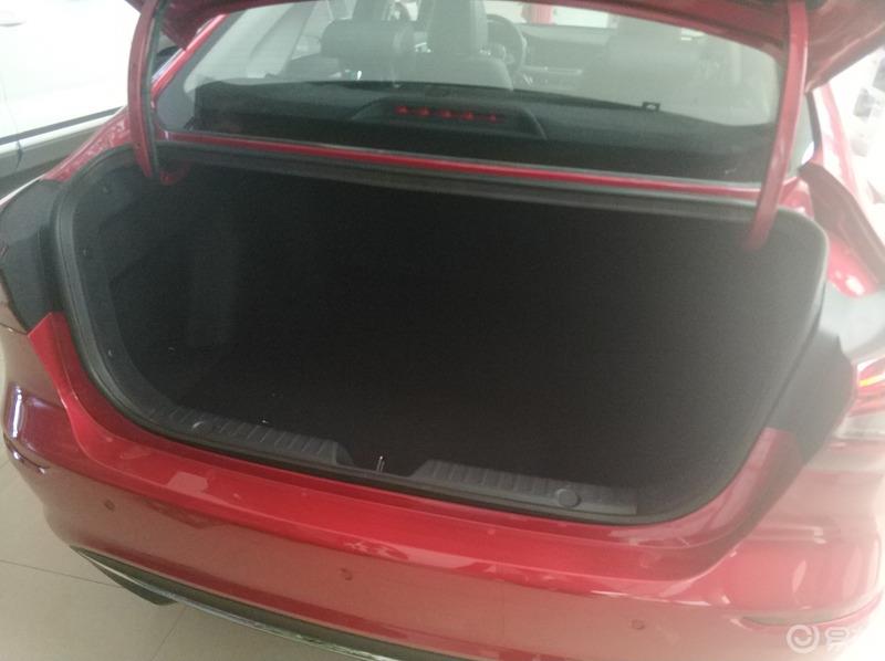 长安汽车3月致敬逆行者，医护工作者专享3%优惠
