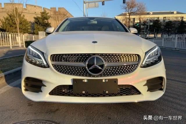 27.5万喜提奥迪A4L，1个月后再开奔驰C200L，车主：差距明显