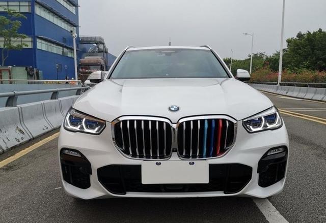 56.1万提了辆奥迪Q7，2个月后再开朋友宝马X5，车主：差距明显！