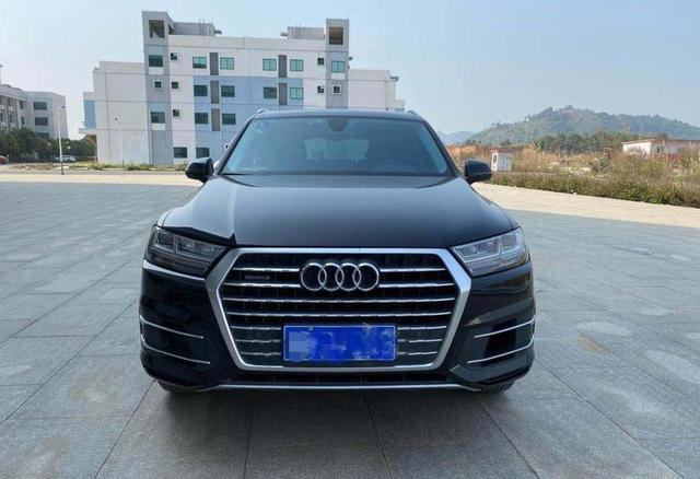 56.1万提了辆奥迪Q7，2个月后再开朋友宝马X5，车主：差距明显！