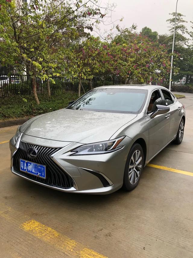 从六代凯美瑞置换ES300h后，唉！