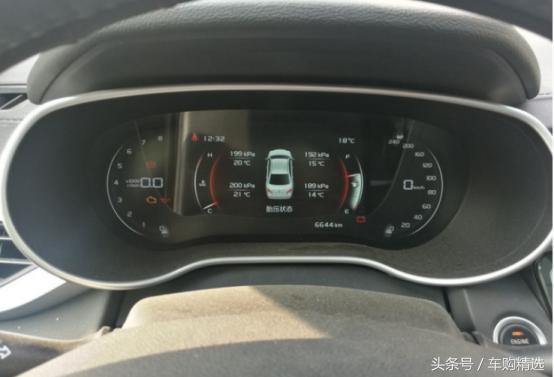 配置比荣威i5更丰富，全新帝豪提车真感受