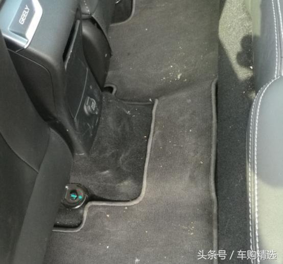 配置比荣威i5更丰富，全新帝豪提车真感受