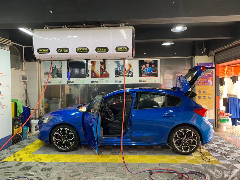 【用车感受】人生第一辆车 新福克斯stline用车谈